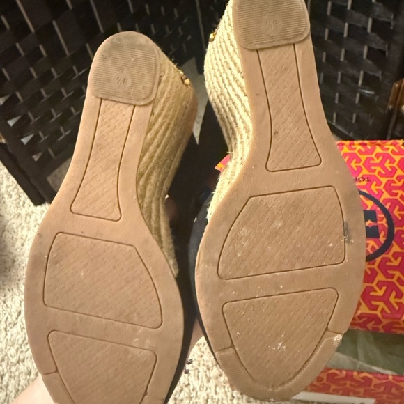 Tory Burch Black Sandals Criss-Cross Design - Picture 2 of 8